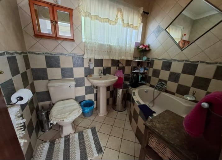 4 Bedroom Property for Sale in Hadison Park Northern Cape